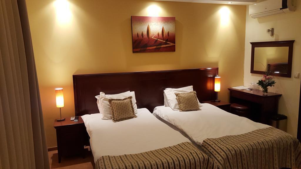 Garni Hotel Contact Belgrade Exterior photo