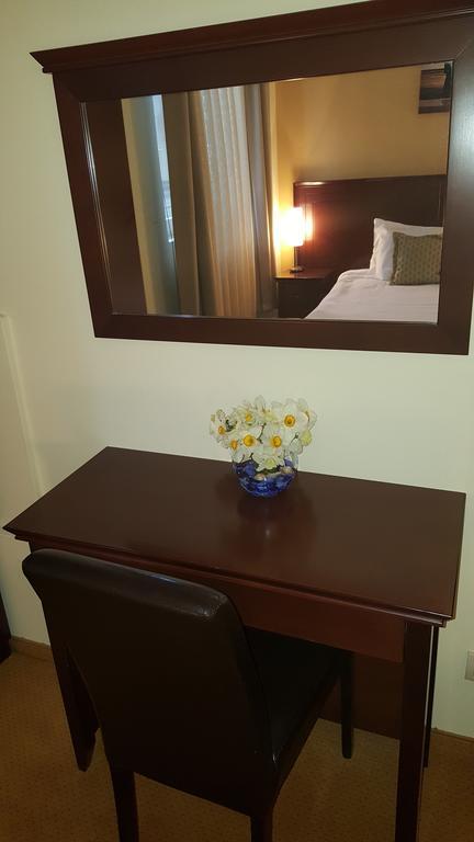 Garni Hotel Contact Belgrade Exterior photo